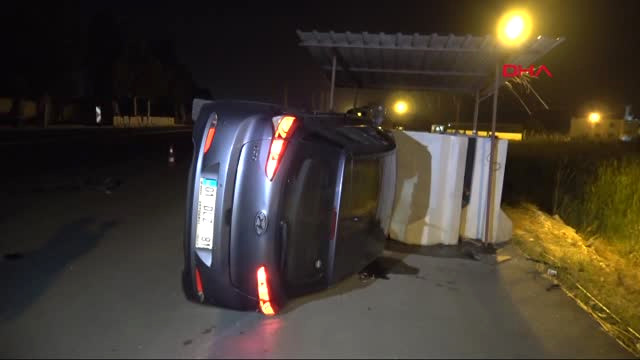 Adana Otomobil, Polis Kontrol Noktasına Çarptı, 1’i Polis 2 Yaralı