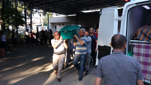 Adana’da İntihar Eden Üniversiteli Genç Toprağa Verildi