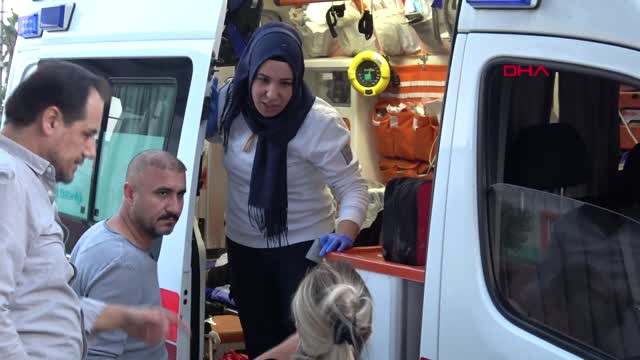 Adana Yol Verme Kavgasında Karı-Koca Silahla Yaralandı