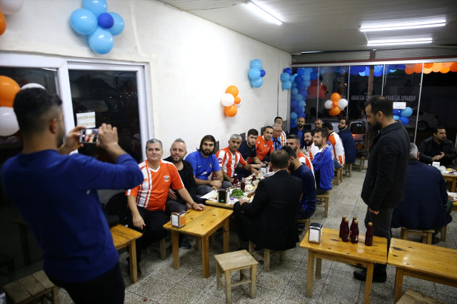 Adana’da Derbi Öncesi Dostluk Yemeği