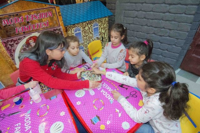 Adanalı Çocuklar Gelecekte Seçecekleri Meslekleri Deneyimliyor