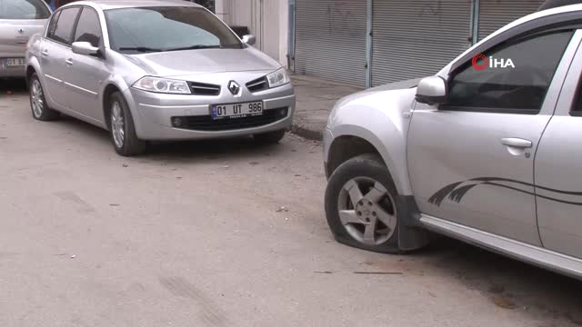 Yeni Yılda Sürücülere Lastik Şoku…4 Otomobilin Lastiklerini Kestiler