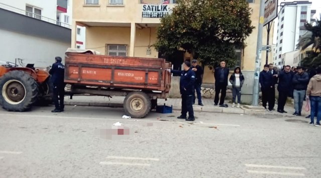 Adana’da Motosiklet Kamyonete Çarptı: 1 Yaralı