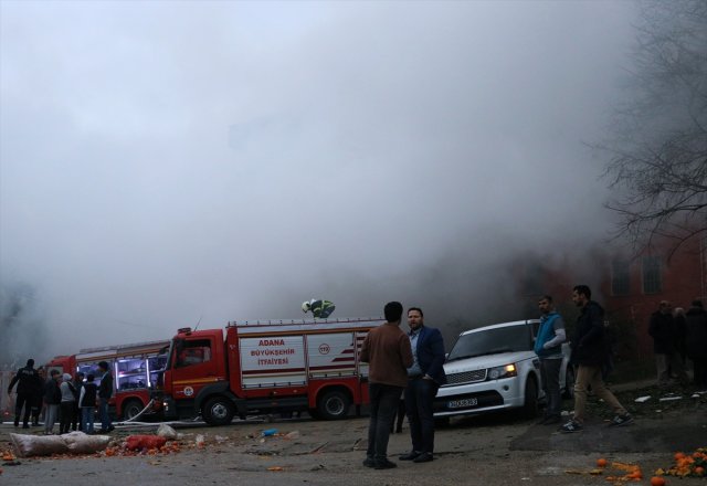 Adana’da Plastik Deposunda Yangın