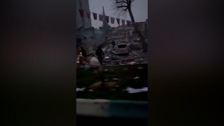 Kahramanmaraş’ta çok sayıda bina yıkıldı