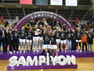 Tarsus Belediyesi Bayan Basketbol Ekibi şampiyon oldu