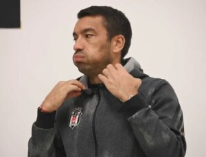 Beşiktaş’ta teknik yönetici Giovanni van Bronckhorst ile yollar ayrılıyor
